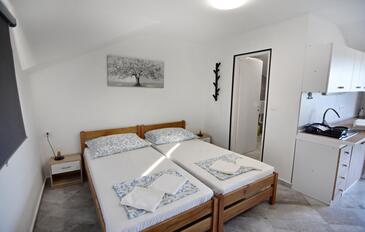 Apartmani s parkingom Plovanija, Središnja Istra - 23660