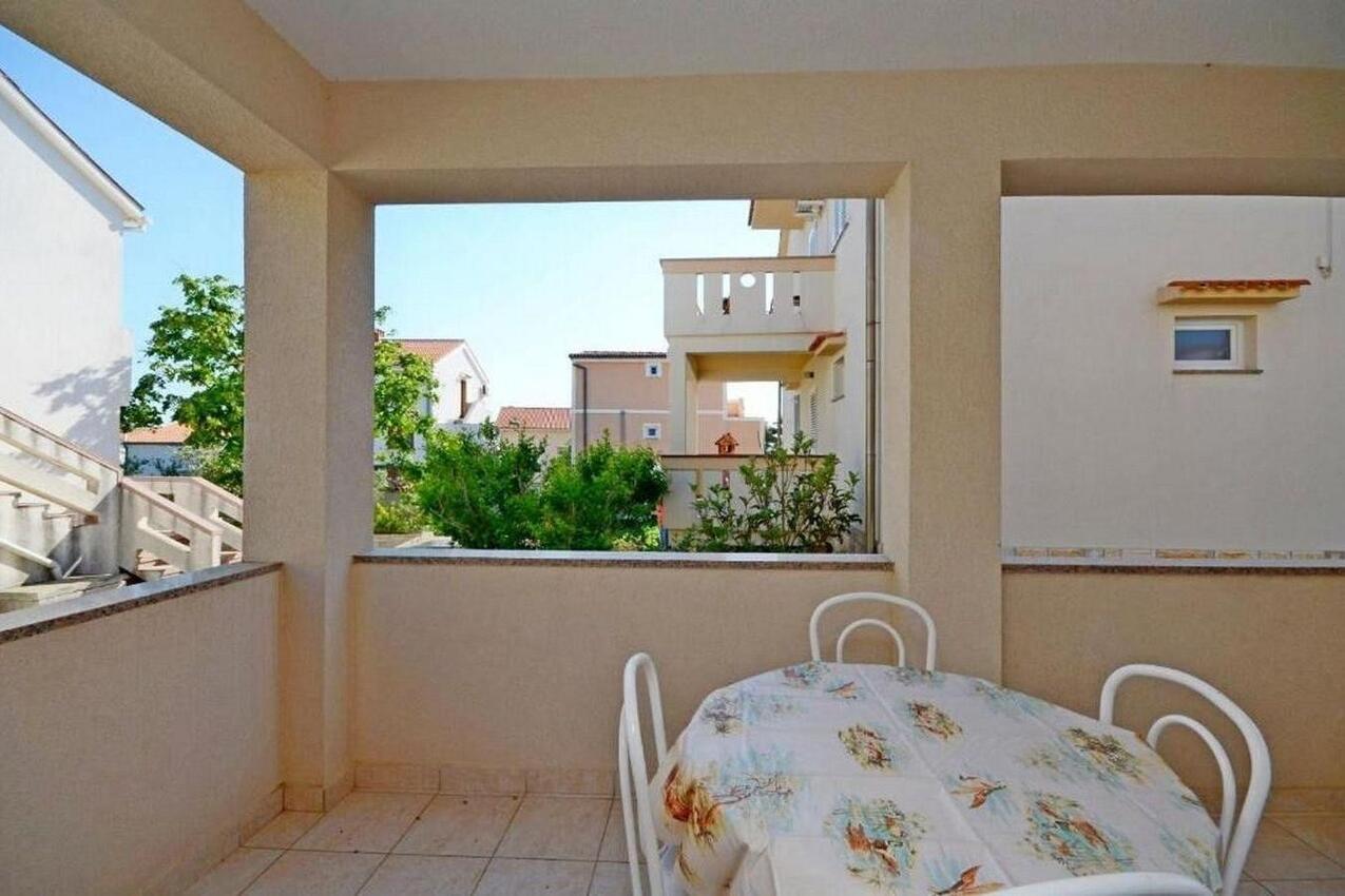 Apartmaji s parkingom Novalja, Pag - 23663
