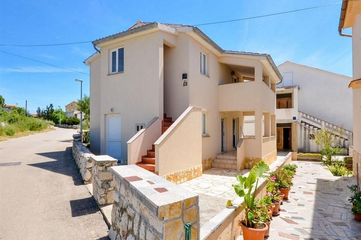 Apartmani s parkingom Novalja, Pag - 23663