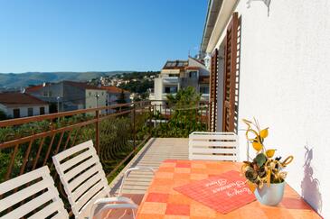 Ferienwohnungen mit Parkplatz Okrug Gornji, Ciovo - 23665