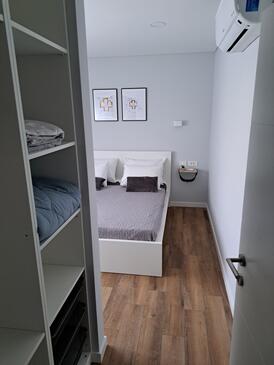 Apartments by the sea Nin, Zadar - 23668