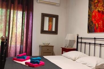 Maison pour la famille avec la piscine Slime, Omis - 23669