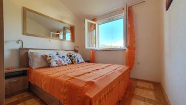 Apartmaji s parkingom Tribunj, Vodice - 23680