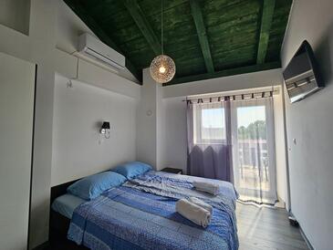 Family friendly house with a swimming pool Ljutići, Krk - 23686