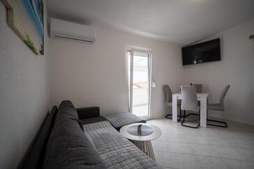 Vir, Salon dans l’hébergement en type apartment, climatisation disponible et WiFi.