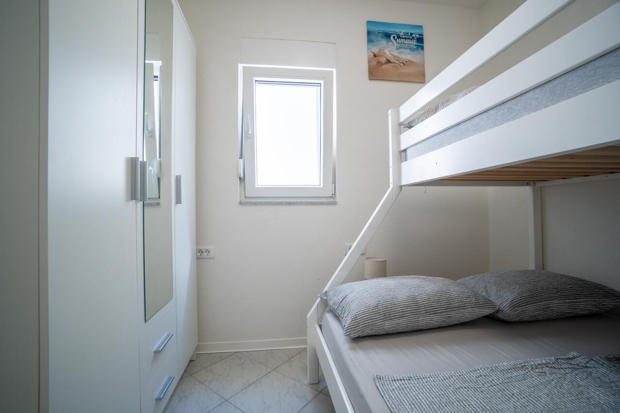 Apartmanok a tenger mellett Vir - 23691