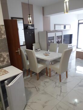Appartamenti con parcheggio Zara - Zadar - 23692