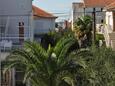 Biograd na Moru, Biograd, Cour 23695 - Appartement avec une plage de galets.