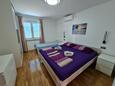 Zadar - Diklo, Bedroom 1 in the apartment, air condition available and WiFi.