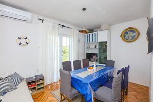 Trojizbový apartmán Biograd na Moru, Biograd (A-23705-a)