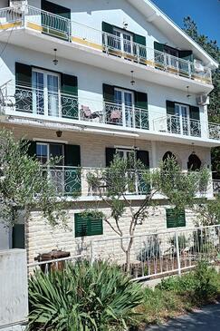 Biograd na Moru, Biograd, Hébergement 23705 - Appartement avec une plage de galets.