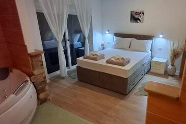 Ferienhaus mit Pool Kastel Luksic, Kastela - 23710