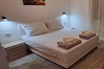 Ferienhaus mit Pool Kastel Luksic, Kastela - 23710