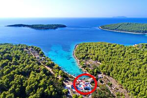 Familiehus med basseng ved sjøen Cove Slatina, Korcula - 23711