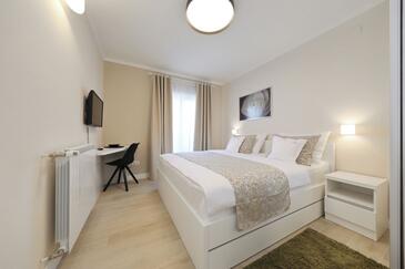 Ház családok részére medencével Sikovo, Biograd - 23718