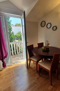 Tisno, Dining room in the apartment, WiFi.