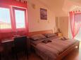 Tisno, Bedroom in the studio-apartment, WiFi.