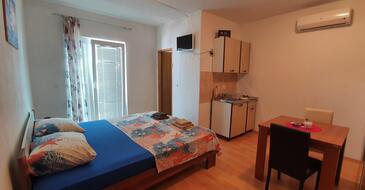 Apartmaji ob morju Tisno, Murter - 23720