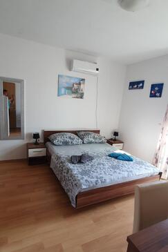 Apartmaji ob morju Tisno, Murter - 23720