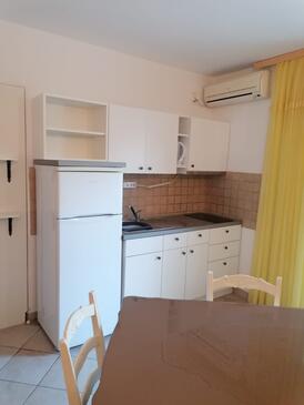 Apartments by the sea Sukošan, Zadar - 23722