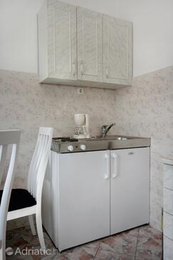 Apartamente şi camere lângă mare Selce (Crikvenica) - 2373