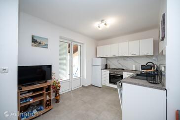 Апартаменти з паркуванням Лопар - Lopar, Раб - Rab - 23736