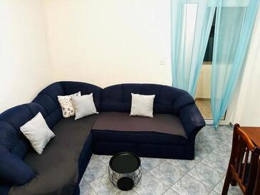 Srima - Vodice, Pokój dzienny w zakwaterowaniu typu apartment, Dostępna klimatyzacja i WiFi.