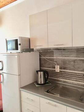 Ferienwohnungen mit Parkplatz Srima - Vodice, Vodice - 23744