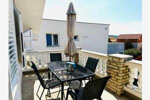 Ferienwohnungen mit Parkplatz Srima - Vodice, Vodice - 23744