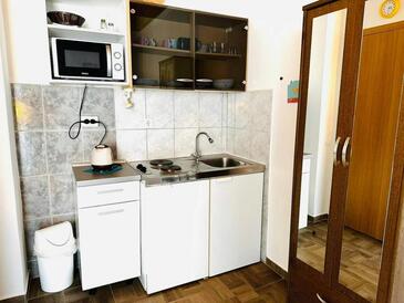 Ferienwohnungen mit Parkplatz Srima - Vodice, Vodice - 23744