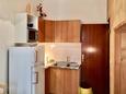 Srima - Vodice, Kuhinja u smještaju tipa apartment, dostupna klima i WiFi.