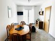 Srima - Vodice, Їдальня в розміщенні типу apartment, доступний кондиціонер і WiFi.