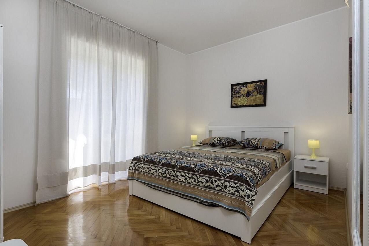 Appartamenti con parcheggio Valbandon, Fasana - Fažana - 23745