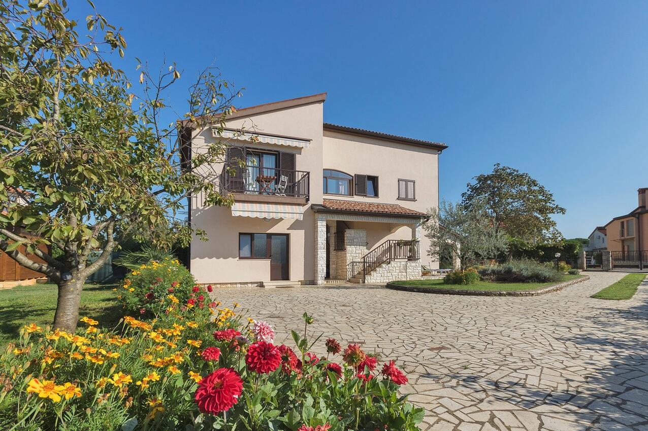 Appartamenti con parcheggio Valbandon, Fasana - Fažana - 23745
