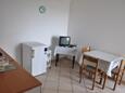 Lopar, Dining room in the apartment, (pet friendly) and WiFi.