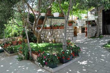 Apartments with parking space Lopar, Rab - 23747