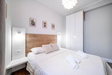 Apartmaji s parkingom Šibenik - 23756