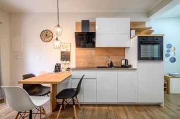 Apartmaji s parkingom Šibenik - 23756