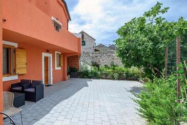 Apartmány s parkovištěm Šibenik - 23756