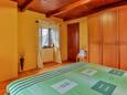 Sveti Kirin, Bedroom 1 in the house, air condition available, (pet friendly) and WiFi.