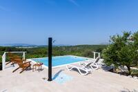 Family friendly house with a swimming pool Žedno, Čiovo - 23762