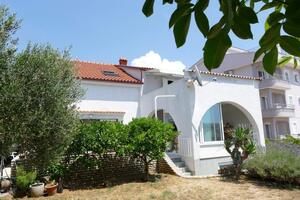 Apartamentos con parking Barbat, Rab - 23769