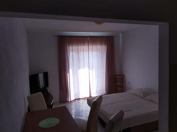 Postup, Obývací pokoj v ubytování typu apartment, WiFi.
