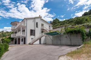 Leiligheter med parkering Mastrinka, Ciovo - 23789