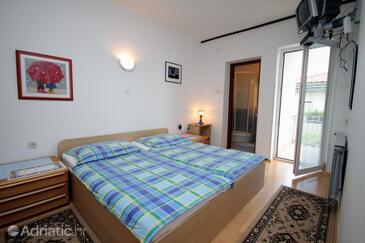 Appartamenti e camere con parcheggio Selce, Cirquenizza - Crikvenica - 2379