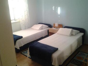 Ferienwohnungen mit Parkplatz Sibenik - 23791