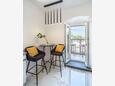 Supetar, Comedor en alojamiento de tipo studio-apartment, WiFi.