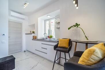 Apartamentos junto al mar Supetar, Brac - 23792