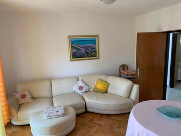 Rogoznica, Living room in the apartment, air condition available and WiFi.