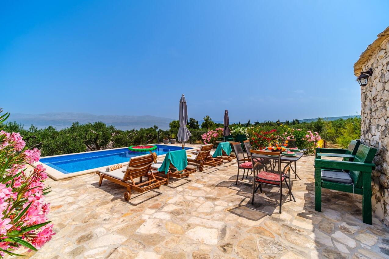 Casa accanto al mare con piscina per famiglia Mirca, Brazza - Brač - 23797